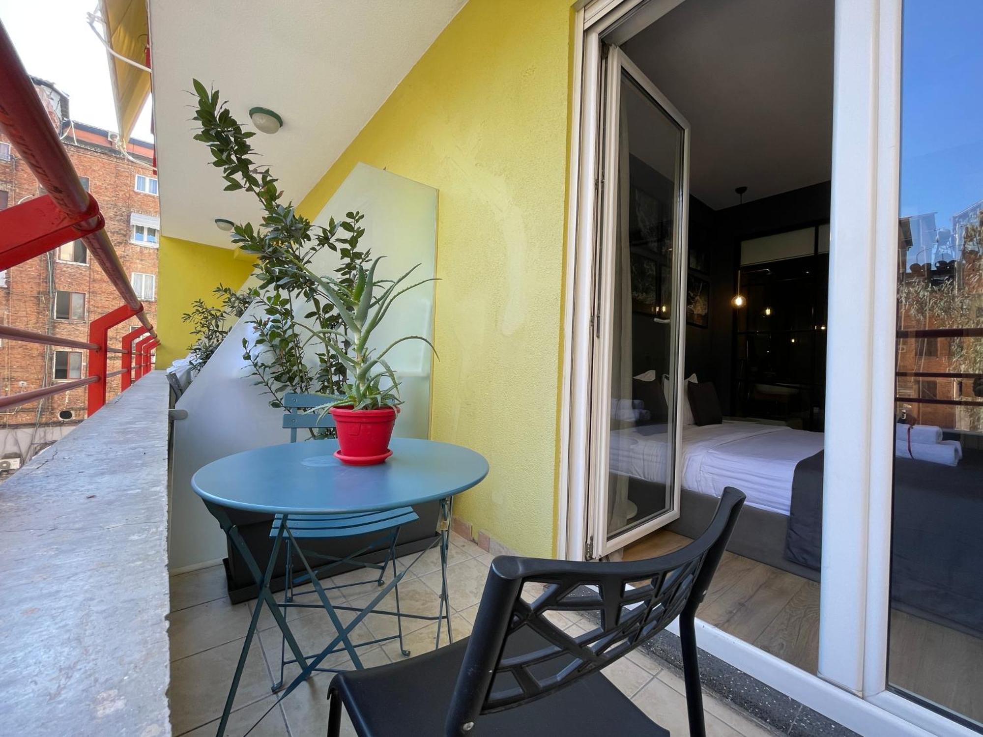 Retreat Apartments Τίρανα Εξωτερικό φωτογραφία